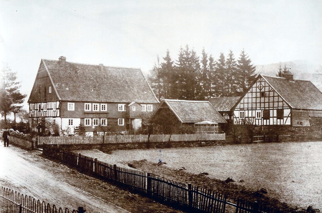 Landgasthof mit Stallungen, ca. 1900